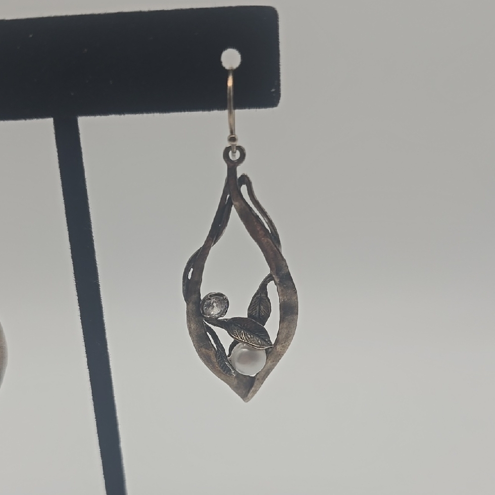 Noa Zuman Earrings Israel Hammered Sterling Silver Modernist Leaf With Perl - Picture 2 of 5